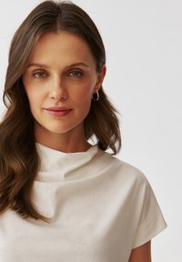 TATUUM HAIDIKA - Blůza - off white