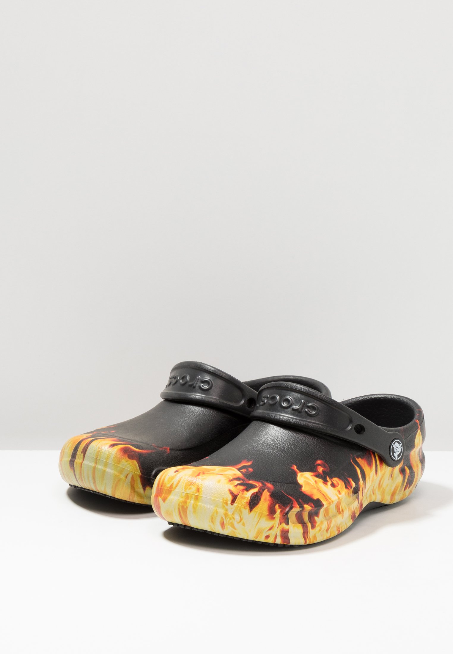 bistro graphic clog black floral