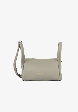 Kleine lichtgrijze leren crossbodytas met verstelbare band en gouden "Lancaster Paris"-logo aan de voorkant.