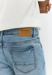 Thumbnail Image 4