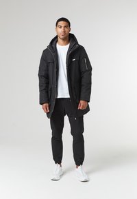 CLOSURE London SMART JACKET WITH METAL TRIMS - Vinterkåpe / -frakk - black