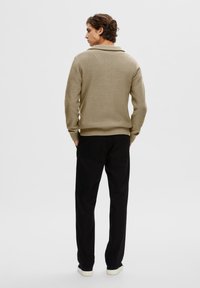 Selected Homme SLHAXEL HALF ZIP - Pulover - mermaid detail:melange
