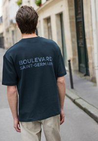 Next Camiseta estampada - navy ecru green
