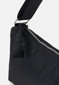 Even&Odd Borsa a tracolla - black