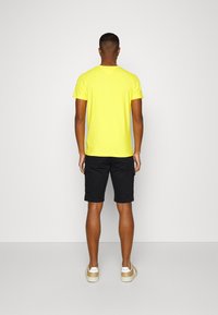 Tommy Hilfiger JOHN - Short - desert sky