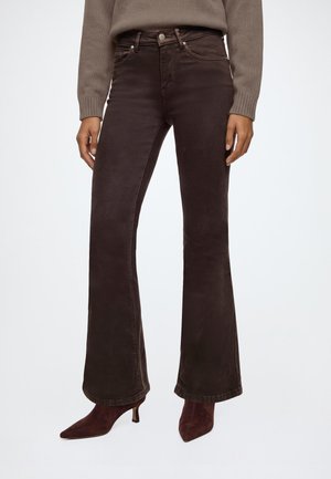 Vero Moda, VMFLASH MR FLARED JEANS COLOR GA NOOS - Дънки с разкроени крачоли - chocolate torte