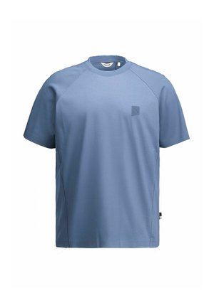 Gaiši zils īsroku T-krekls ar apaļu kakla izgriezumu, uz krūtīm neliela logotipa uzlīme un kontrastējošas sānu paneļi. Mīksta auduma tekstūra.