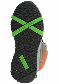 Suola della scarpa con una superficie in gomma nera testurizzata, con accenti verdi etichettati "FLEX ZONE" e una parte superiore a fantasia arancione e grigia.