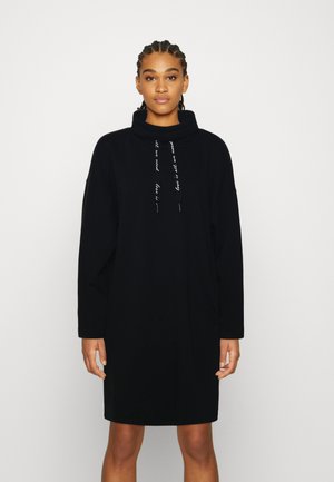 ONLLUCIA HIGHNECK DRESS - Denní šaty - black