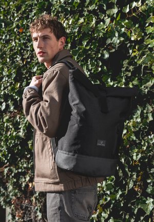 Johnny Urban, LUCA MEDIUM - Mochila - black