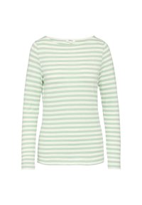 Chemise à rayures vertes et blanches à manches longues avec un col bateau, fabriquée en tissu doux. Les rayures sont uniformément espacées et la coupe est décontractée.
