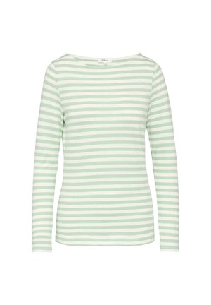 Grün-weiß gestreiftes langärmliges Shirt mit Bootsausschnitt, aus weichem Stoff gefertigt. Die Streifen sind gleichmäßig verteilt und der Schnitt ist locker.