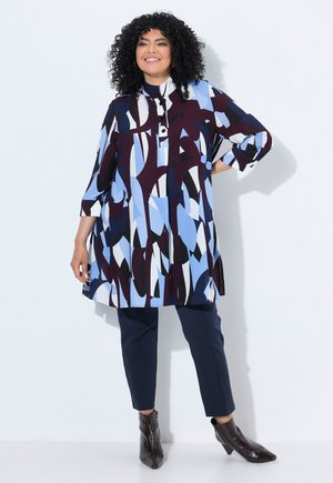 Ulla Popken, ABSTRACT PRINT LONG SLEEVE TUNIC DRESS - Tunic - dark plum
