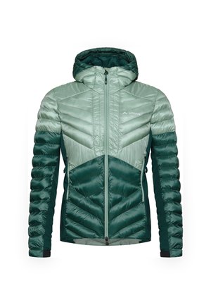 Grüne isolierte Jacke mit Kapuze, mit Chevron-Muster, glänzender Textur, durchgehendem Reißverschluss und elastischen Bündchen. Logo sichtbar auf der Brust.