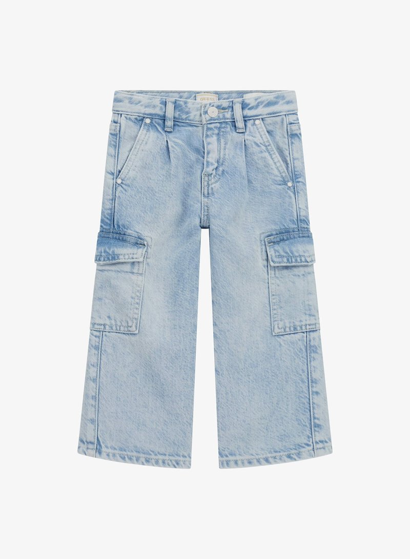 Ljusblå denim cargobyxor med avslappnad passform, som har flera fickor, knappstängning och synliga söm detaljer.