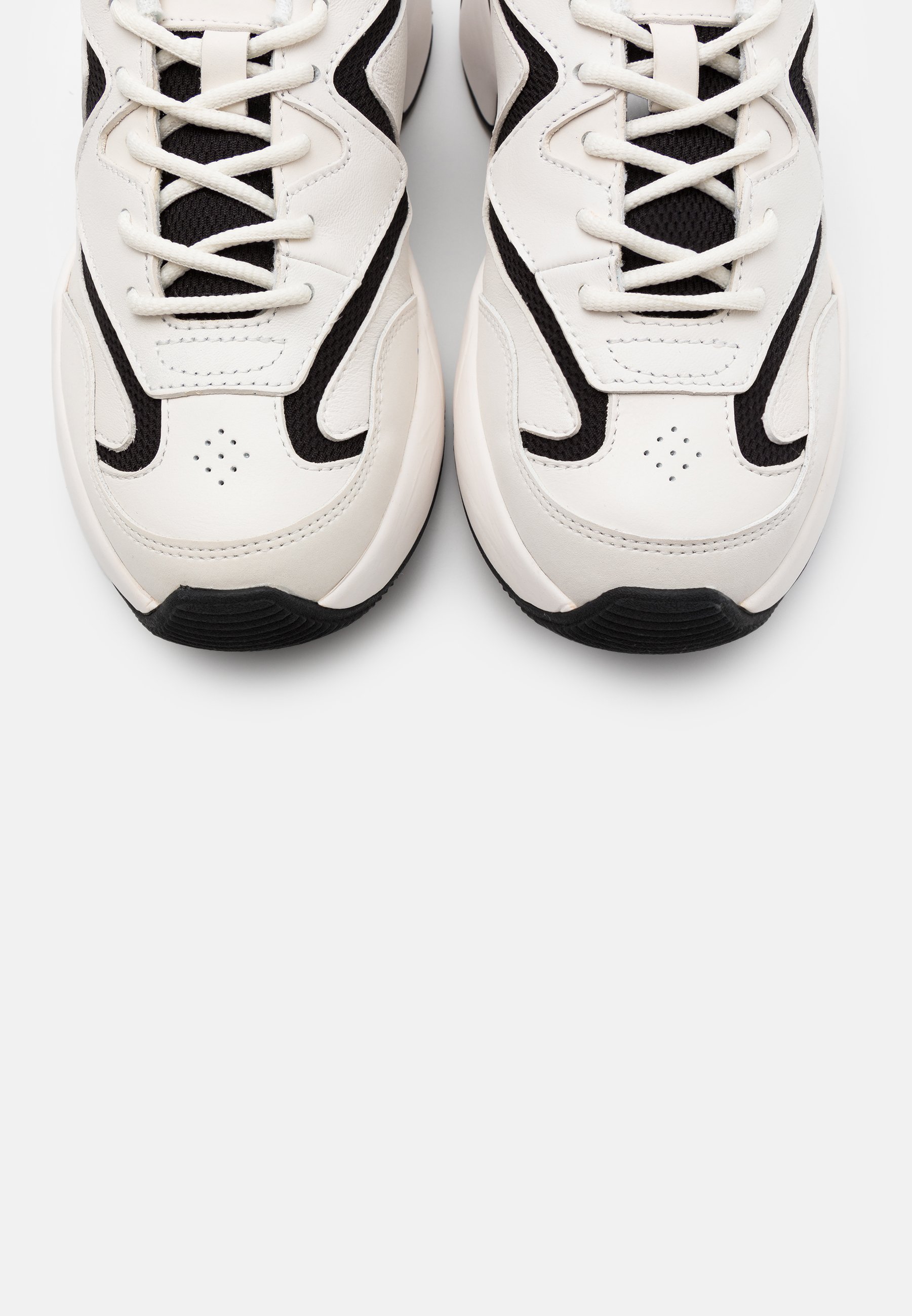 INDUS Sneakers whiteblack INDUS Sneakers whiteblack