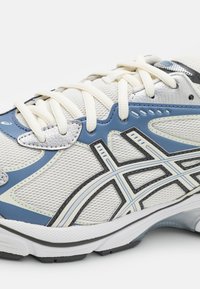 ASICS SportStyle GT-2160 UNISEX - Tenisice - cream/denim blue