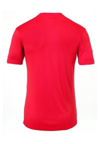 Rotes T-Shirt mit kurzen Ärmeln und rundem Ausschnitt. Hergestellt aus glattem, leichtem Stoff. Einfaches Design, ohne Muster oder Verzierungen.