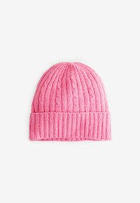 Roze gebreide beanie met een geribbeld patroon, voorzien van een omgeslagen rand. Gemaakt van zachte, gestructureerde stof voor warmte.