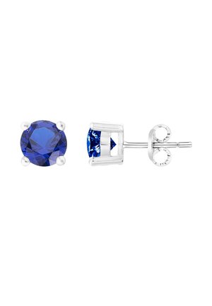 Runde blaue Edelsteinstecker in silberner Krappenfassung mit Schmetterlingsverschluss, von vorne und von der Seite gezeigt.