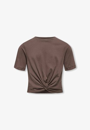 T-shirt corta marrone a maniche corte con dettaglio nodo intrecciato sull'orlo anteriore, mostrata su sfondo bianco.