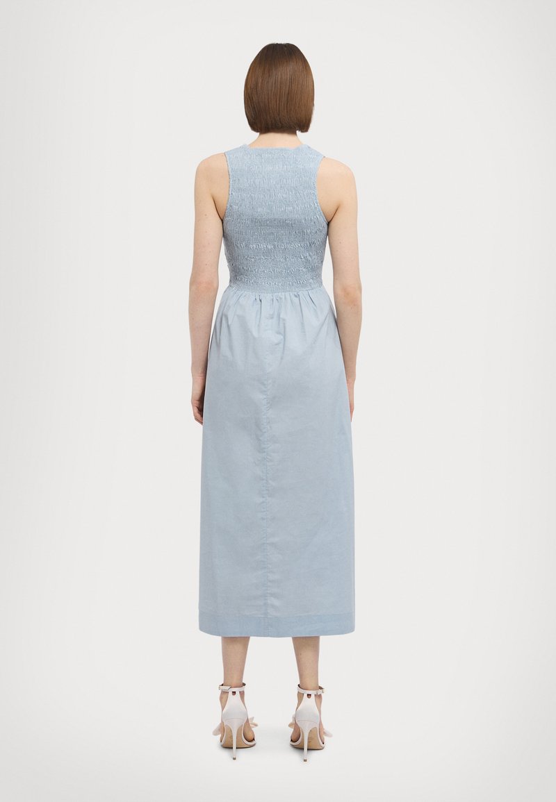 colors that go with navy blue dress Faithfull the Brand