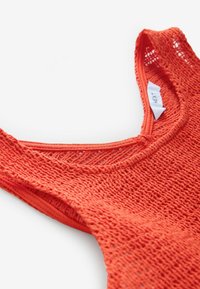 Topp - red