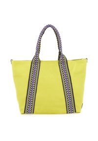 Borsa a tracolla gialla in pelle con manici in tessuto a righe viola e bianchi che si estendono verticalmente davanti e dietro.