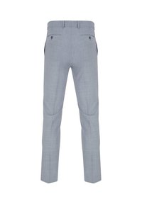 Jasnoszare spodnie wykonane z teksturowanej tkaniny, charakteryzujące się dopasowanym krojem, dwoma tylnymi kieszeniami z guzikami oraz gładkim pasem.