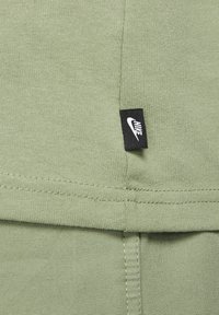 Nike Sportswear Jednoduché tričko - green