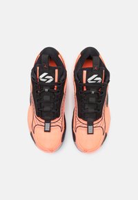 Jordan JORDAN LUKA 2 UNISEX - Korvpallijalatsid - bright mango/barely green/black