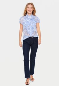 Saint Tropez LILJASZ CRINKLE SS - Skjorta - ultramarine porcelain blooms