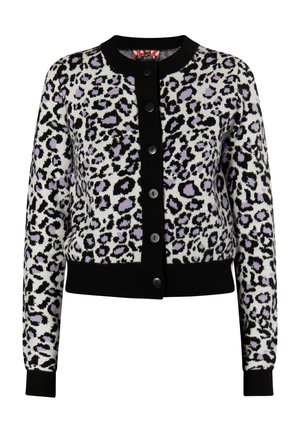 Schwarz-weißer Cardigan mit Leopardenmuster in lila Tönen, ausgestattet mit einem runden Ausschnitt, vorderen Knöpfen sowie gerippten Bündchen und Saum.