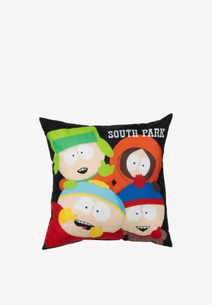 Cuscino quadrato con quattro personaggi dei cartoni animati di South Park su uno sfondo nero. Colori vivaci con il testo "SOUTH PARK" in alto.