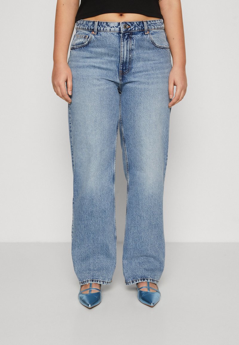 Vero Moda Curve VMRYLEE - Straight leg jeans - medium blue denim