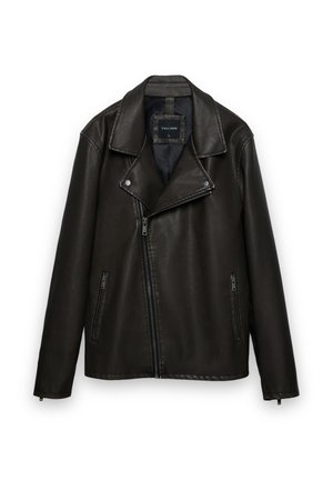 Schwarze Bikerjacke aus Kunstleder mit asymmetrischem Frontreißverschluss, breitem Kragen und seitlichen Reißverschlusstaschen, Größe groß.