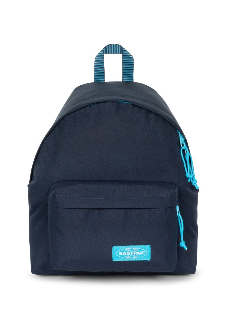Sac à dos bleu marine en tissu durable avec un haut arrondi, une poche avant et des zips et des accents de logo turquoise contrastants.