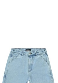 Lichtblauwe denim jeans met een tailleband en een enkele voorknoop. Bevat twee zijzakken en heeft een licht vervaagde textuur.