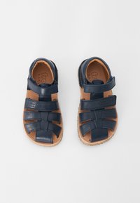Thumbnail Image 4