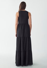 ST MRLO SHEVA MAXI  - Maksimekko - black