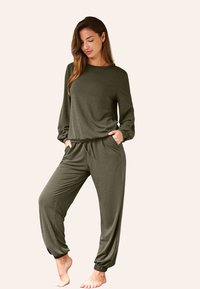 Cupshe COZY SET FOR ULTIMATE RELAXATION - Pigiama - olive