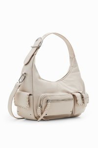 Sac en cuir de couleur beige clair, doté d'une poignée incurvée, de poches zippées, d'accents tressés et d'un matériel en argent sur la sangle.