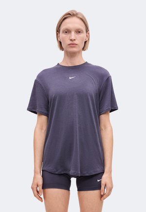 Nike Performance, ONE RELAXED - Спортна тениска - gridiron/white