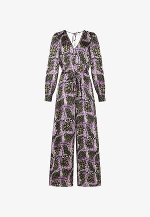 Langärmeliger, gemusterter Jumpsuit mit V-Ausschnitt, Taillengürtel und weitem Bein, der schwarze, beige und lila abstrakte sowie florale Designs aufweist.