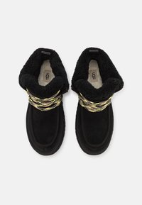 UGG FUNKARRA CABIN CUFF - Ankelboots - black