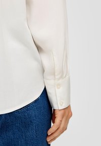 s.Oliver Bluse - ecru