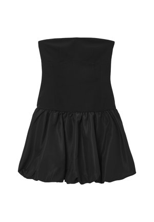 Abito nero senza spalline con un corpetto aderente e una gonna in satin a ruota e arricciata. Tessuto liscio, lunghezza al ginocchio e design semplice senza decorazioni.