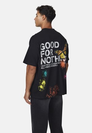 - T-shirt z nadrukiem