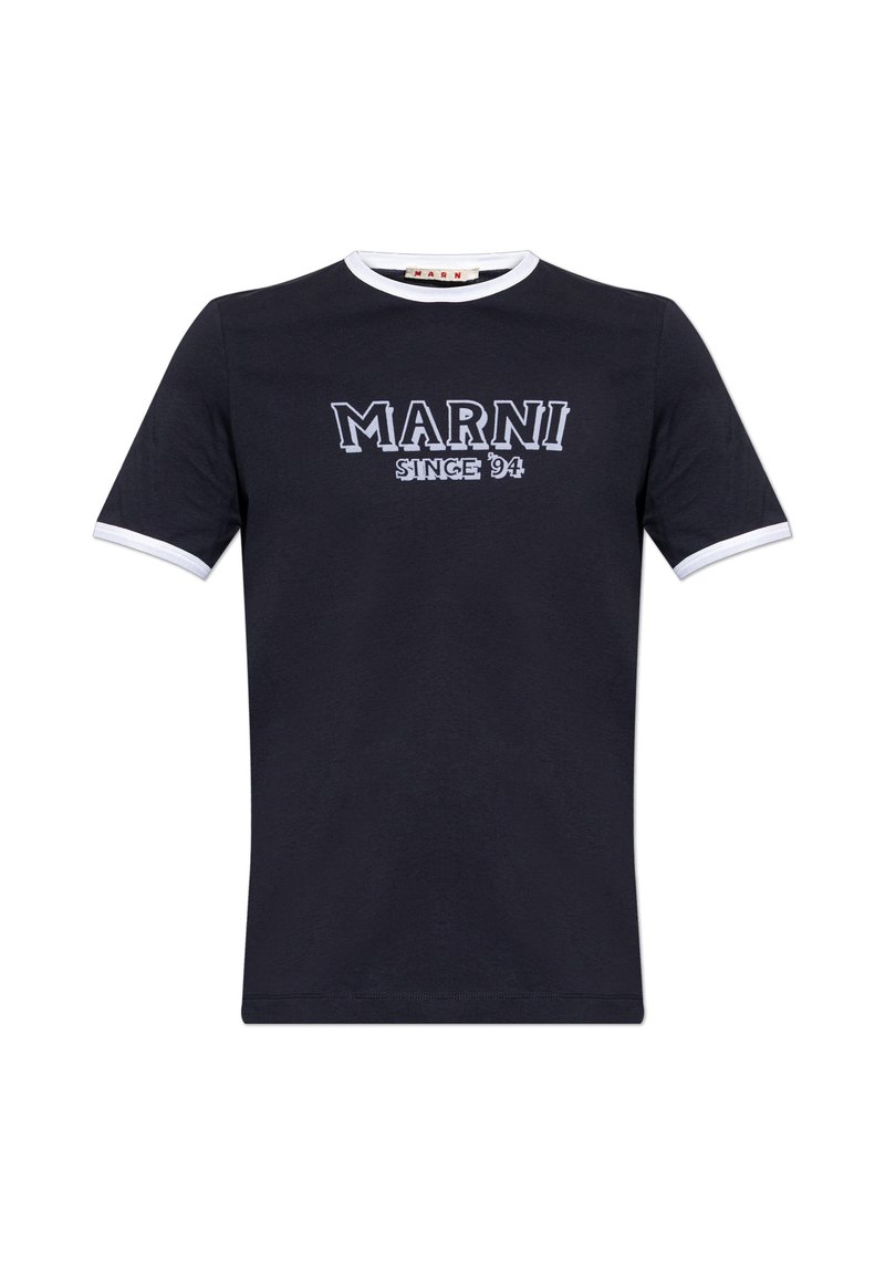 T-shirt bleu marine à manches courtes avec bordure blanche au col et aux manches, arborant le texte "MARNI SINCE '94" sur le devant.