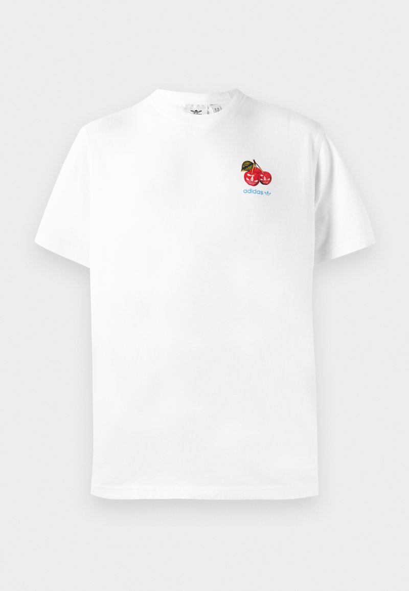 Weißes Baumwoll-T-Shirt mit kurzen Ärmeln, das eine Kirschen-Grafik und das "adidas"-Logo in Blau unter dem Design zeigt.